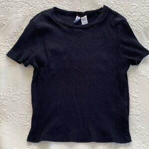 Divided H&M BASIC black ribbed T-shirt size medium